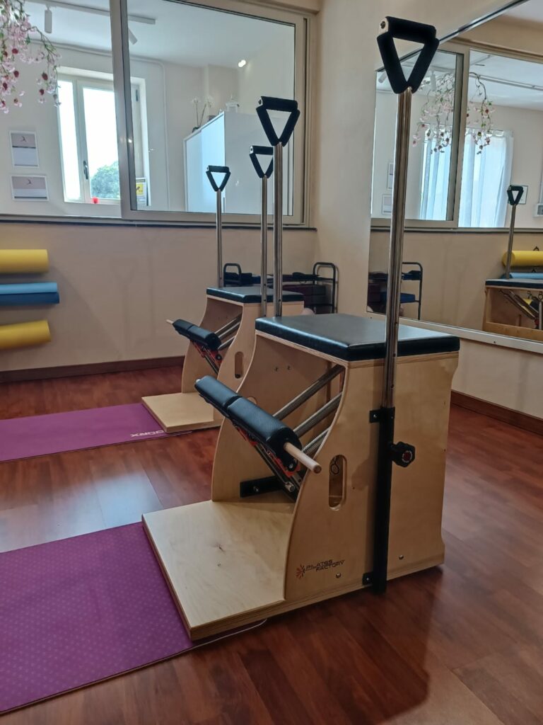 Studio Posturale Pilates a Gela. Corsi semiprivati di pilates con grandi macchine (Reformer Cadillac, Chair e Spine Corrector)