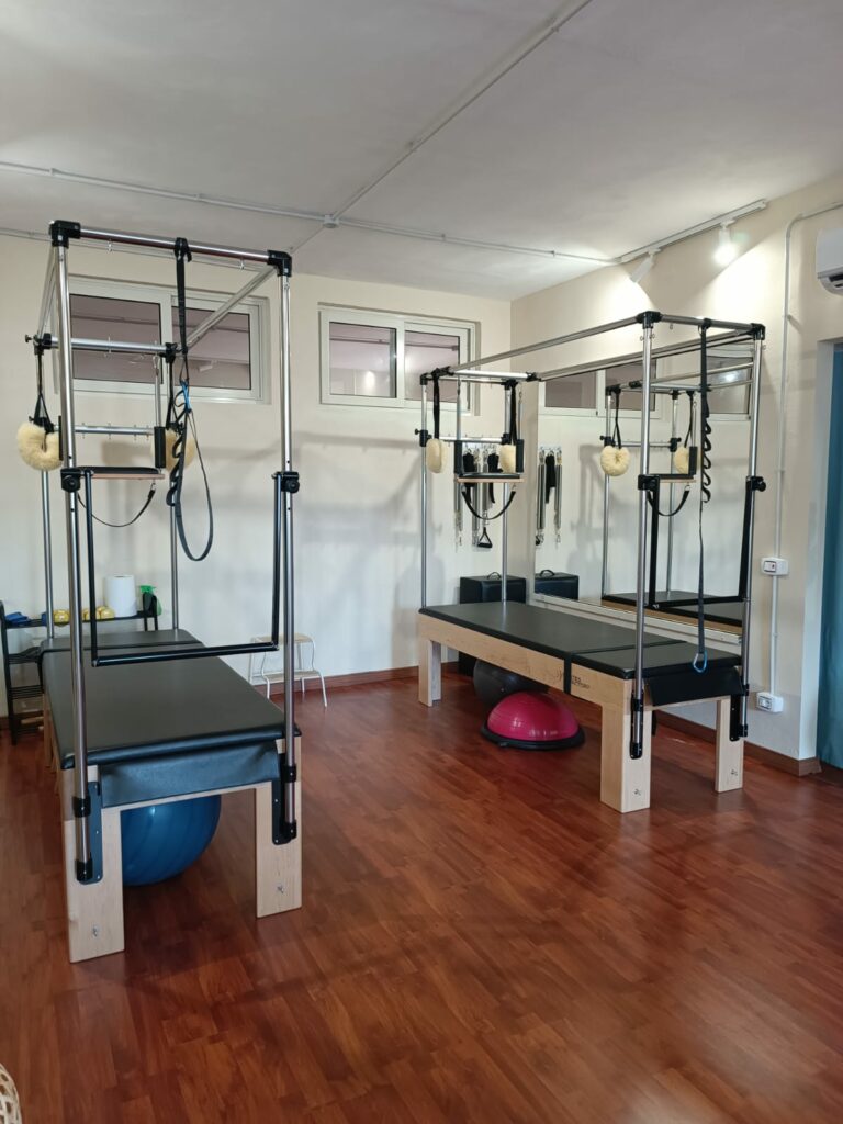 Studio Posturale Pilates a Gela. Corsi semiprivati di pilates con grandi macchine (Reformer Cadillac, Chair e Spine Corrector)