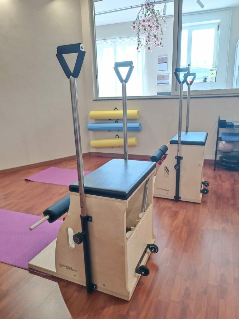 Studio Posturale Pilates a Gela. Corsi semiprivati di pilates con grandi macchine (Reformer Cadillac, Chair e Spine Corrector)