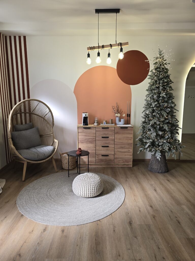 Gift Pilates. Puoi scegliere tra pacchetti di Pilates con le grandi macchine, mensili di Yoga e Pilates di gruppo, oppure lezioni singole. Contatta la segreteria